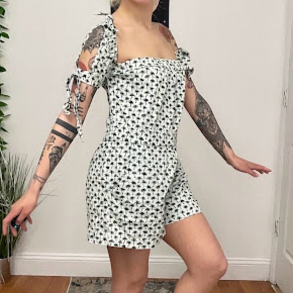 Milly Off the Shoulder Palm Tree Zoey Romper Elastic Waist Size 0 Green/White - Picture 11 of 12